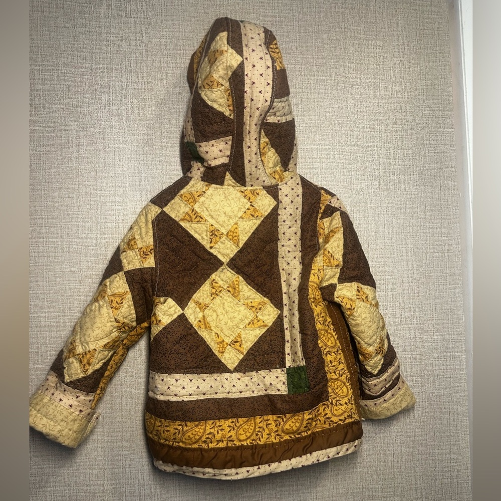 Handmade kids quilt hoodie - Picture 3 of 3